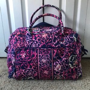 NEW VERA BRADLEY WEEKENDER TRAVEL BAG